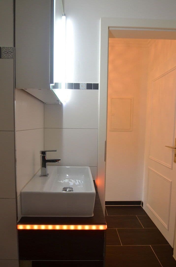 Pronájem bytu 1+1 28 m², Leopoldstraße 249, München, Bavorsko Pronájem bytu 1+1 28 m², Leopoldstraße 249, München, Bavorsko