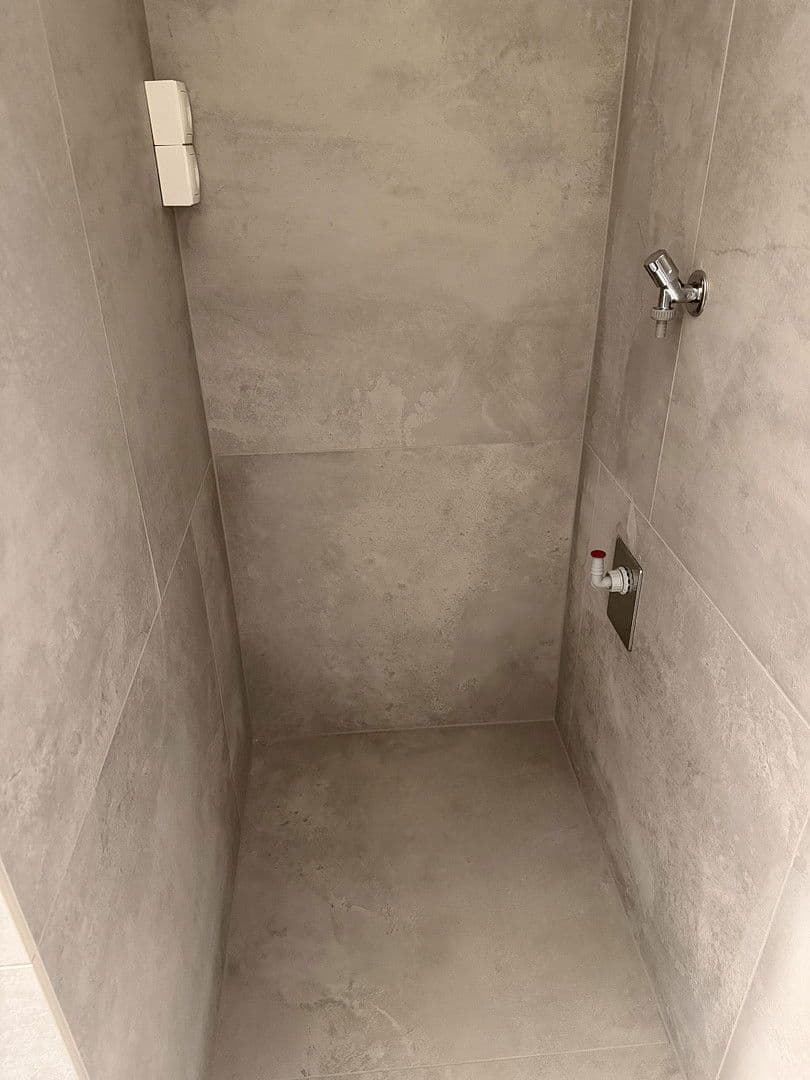 Pronájem bytu 3+1 97 m², Ziegeleiweg 20, Köln, Severní Porýní-Vestfálsko Pronájem bytu 3+1 97 m², Ziegeleiweg 20, Köln, Severní Porýní-Vestfálsko