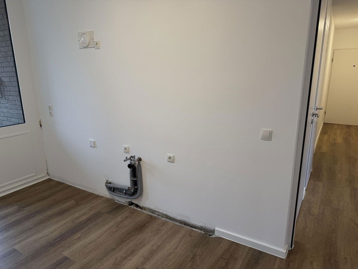 Pronájem bytu 3+1 97 m², Ziegeleiweg 20, Köln, Severní Porýní-Vestfálsko Pronájem bytu 3+1 97 m², Ziegeleiweg 20, Köln, Severní Porýní-Vestfálsko