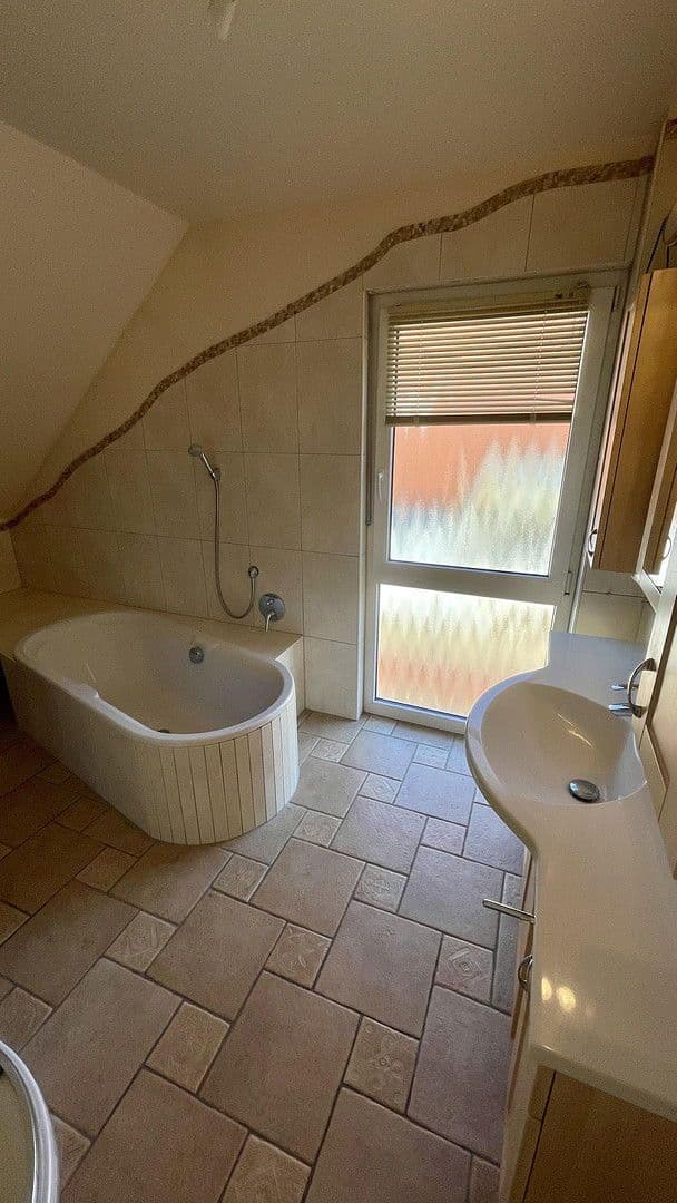 Prodej domu 117 m², pozemek 400 m², Freigericht, Hessen Prodej domu 117 m², pozemek 400 m², Freigericht, Hessen