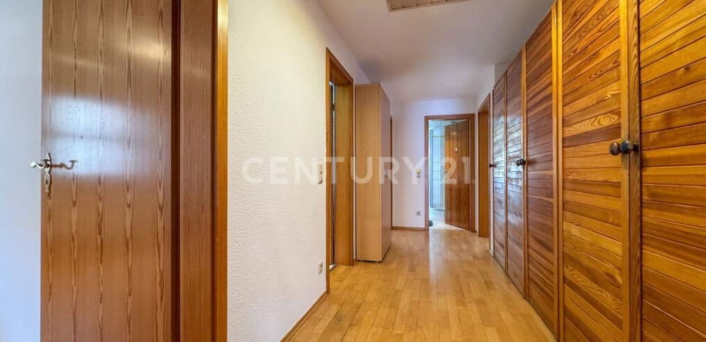 Pronájem bytu 6+1 148 m², Hutstraße 15, 18, Itzgrund, Bavorsko Pronájem bytu 6+1 148 m², Hutstraße 15, 18, Itzgrund, Bavorsko