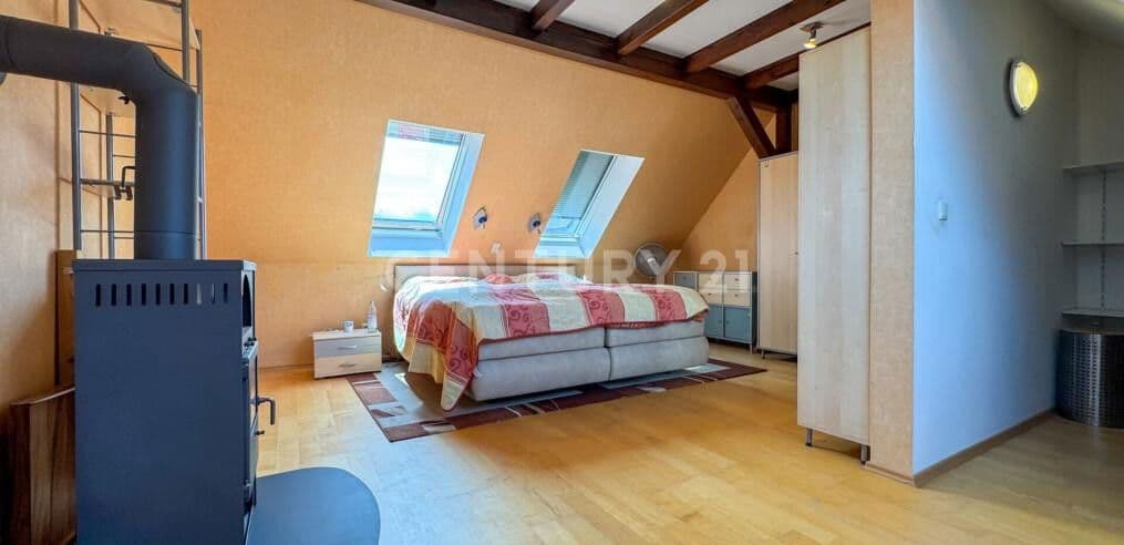 Pronájem bytu 6+1 148 m², Hutstraße 15, 18, Itzgrund, Bavorsko Pronájem bytu 6+1 148 m², Hutstraße 15, 18, Itzgrund, Bavorsko