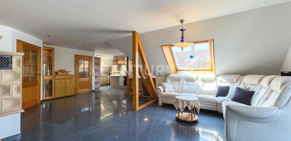 Pronájem bytu 6+1 148 m², Hutstraße 15, 18, Itzgrund, Bavorsko Pronájem bytu 6+1 148 m², Hutstraße 15, 18, Itzgrund, Bavorsko