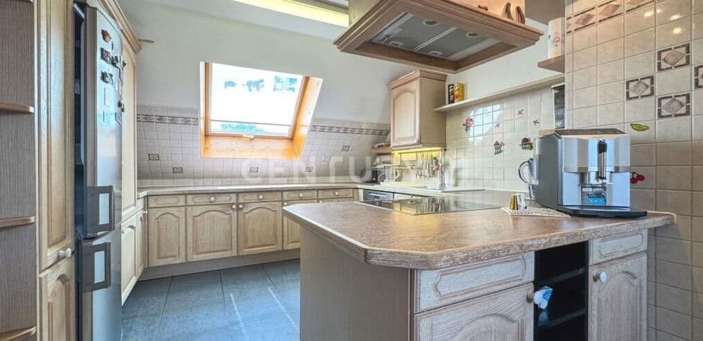 Pronájem bytu 6+1 148 m², Hutstraße 15, 18, Itzgrund, Bavorsko Pronájem bytu 6+1 148 m², Hutstraße 15, 18, Itzgrund, Bavorsko