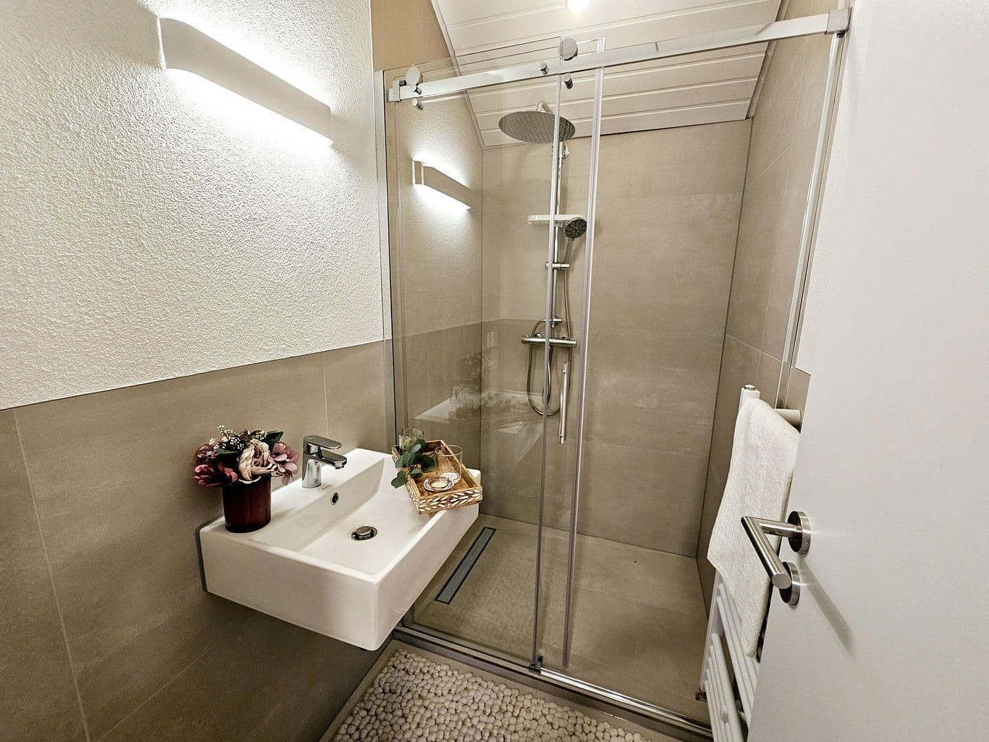 Prodej domu 161 m², pozemek 216 m², Bad Friedrichshall, Bádensko-Württembersko Prodej domu 161 m², pozemek 216 m², Bad Friedrichshall, Bádensko-Württembersko