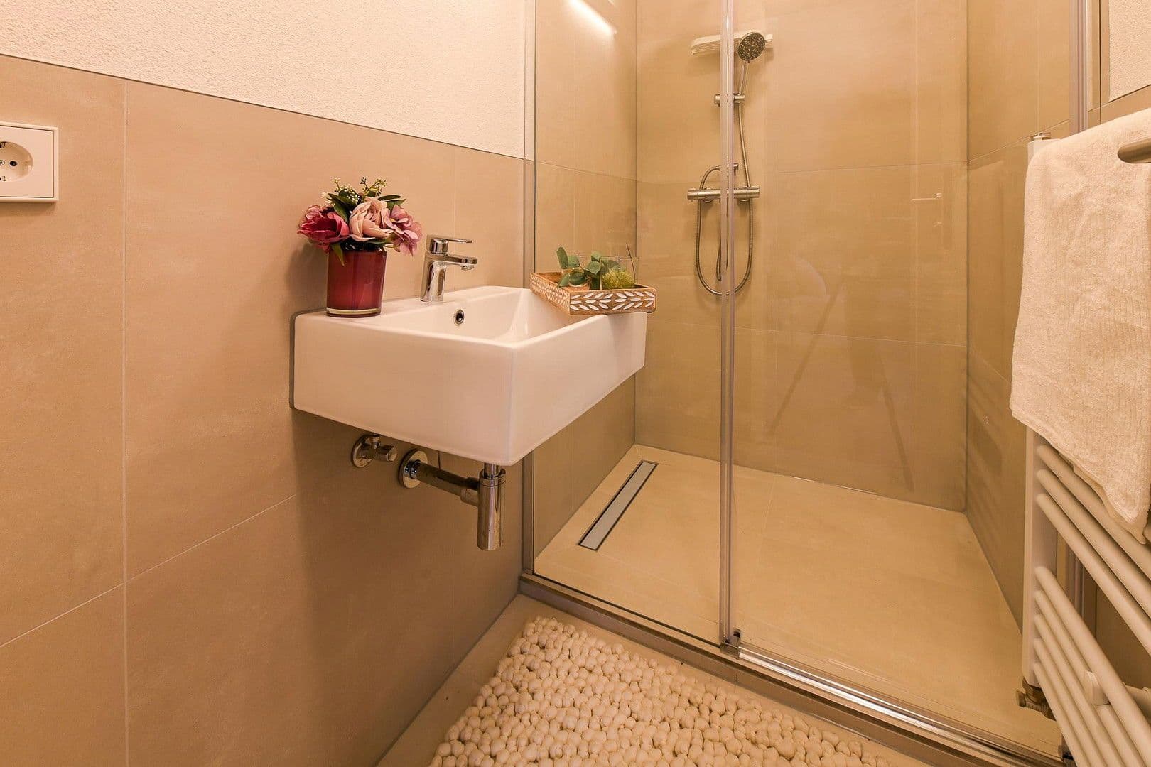 Prodej domu 161 m², pozemek 216 m², Bad Friedrichshall, Bádensko-Württembersko Prodej domu 161 m², pozemek 216 m², Bad Friedrichshall, Bádensko-Württembersko