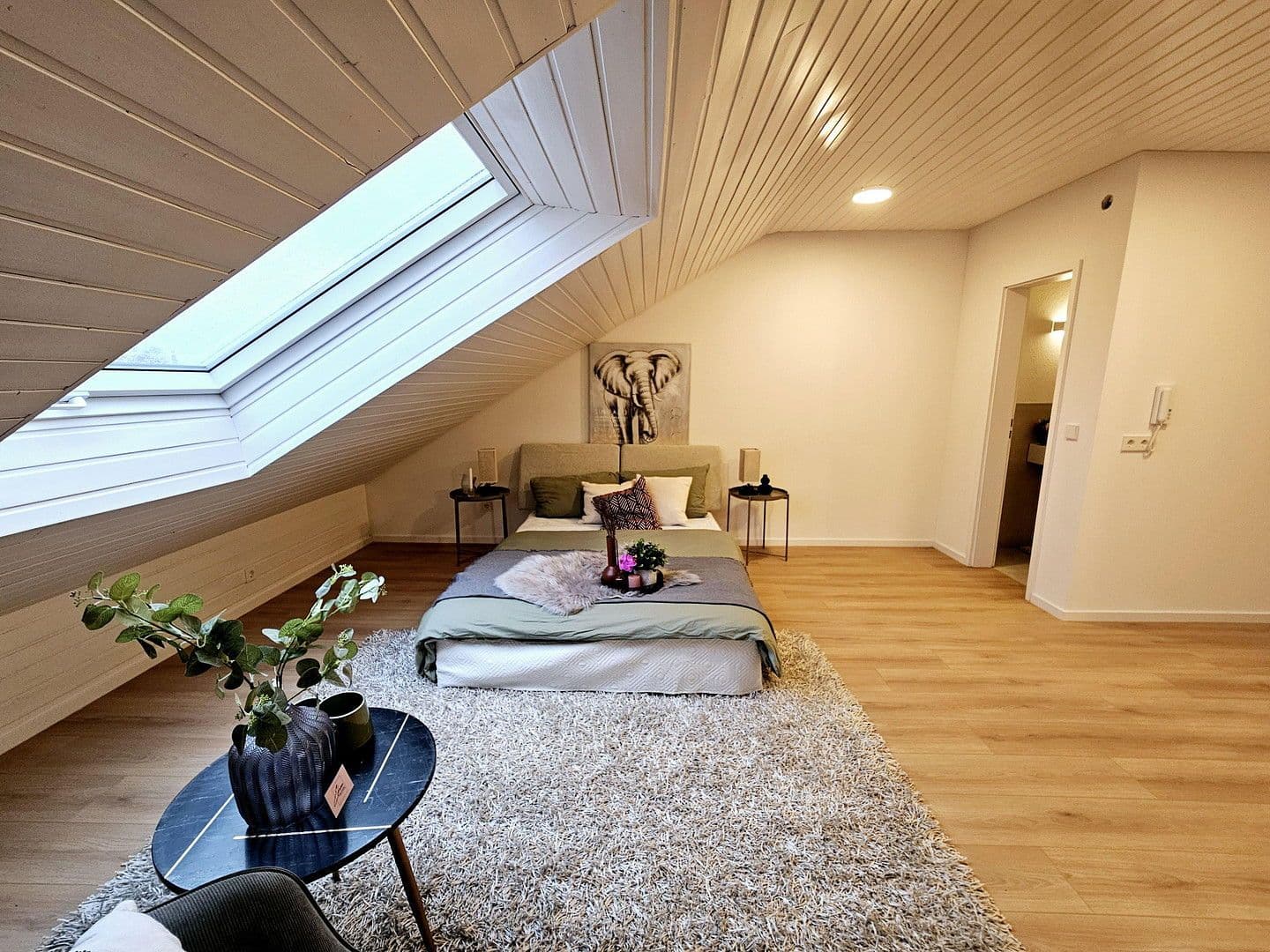 Prodej domu 161 m², pozemek 216 m², Bad Friedrichshall, Bádensko-Württembersko Prodej domu 161 m², pozemek 216 m², Bad Friedrichshall, Bádensko-Württembersko