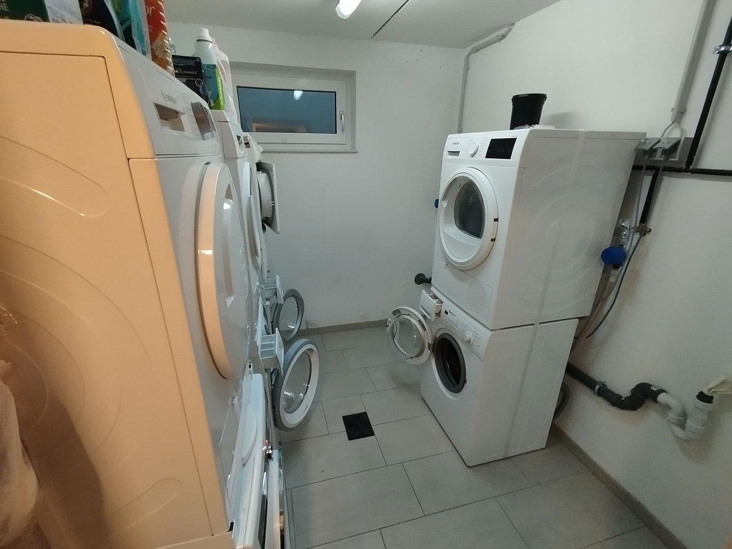 Pronájem bytu 2+1 65 m², Nelkenstraße 7, Leinfelden-Echterdingen, Bádensko-Württembersko Pronájem bytu 2+1 65 m², Nelkenstraße 7, Leinfelden-Echterdingen, Bádensko-Württembersko