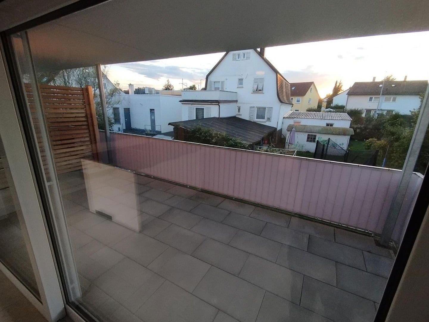 Pronájem bytu 2+1 65 m², Nelkenstraße 7, Leinfelden-Echterdingen, Bádensko-Württembersko Pronájem bytu 2+1 65 m², Nelkenstraße 7, Leinfelden-Echterdingen, Bádensko-Württembersko