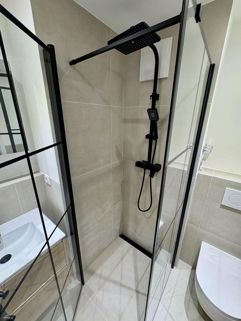 Pronájem bytu 1+1 28 m², Innere Passauer Str. 34b, Straubing, Bavorsko Pronájem bytu 1+1 28 m², Innere Passauer Str. 34b, Straubing, Bavorsko