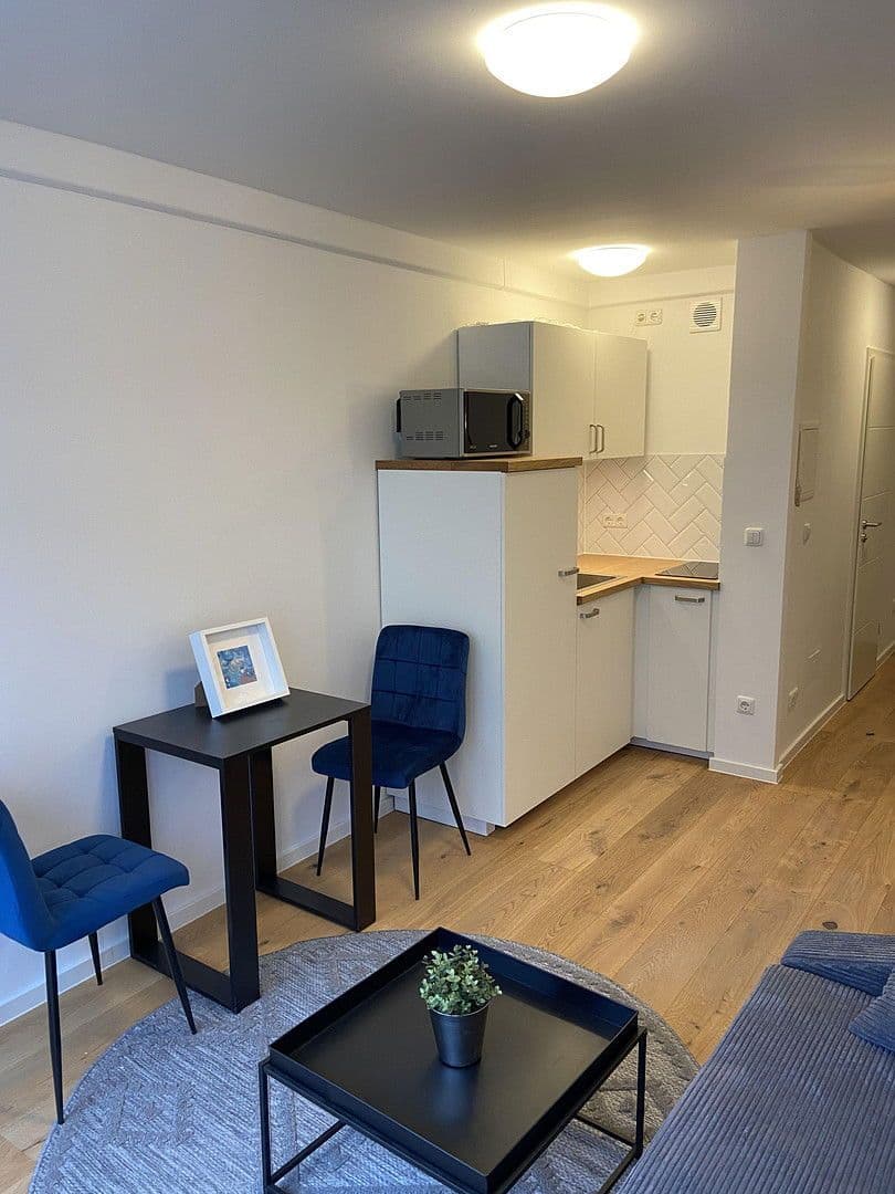 Pronájem bytu 1+1 22 m², Türkenstraße 80, München, Bavorsko Pronájem bytu 1+1 22 m², Türkenstraße 80, München, Bavorsko