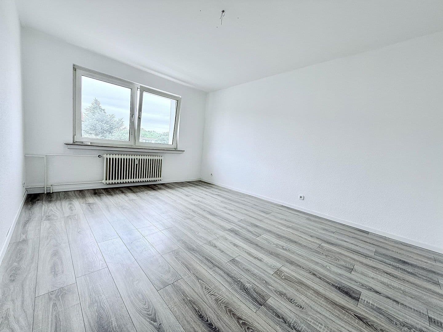 Pronájem bytu 2+1 59 m², Waldecker Str. 9, Duisburg, Severní Porýní-Vestfálsko Pronájem bytu 2+1 59 m², Waldecker Str. 9, Duisburg, Severní Porýní-Vestfálsko