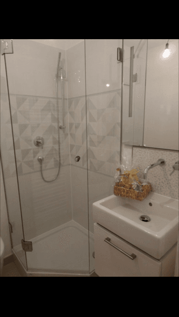 Pronájem bytu 1+1 21 m², Occamstr.5, München, Bavorsko Pronájem bytu 1+1 21 m², Occamstr.5, München, Bavorsko