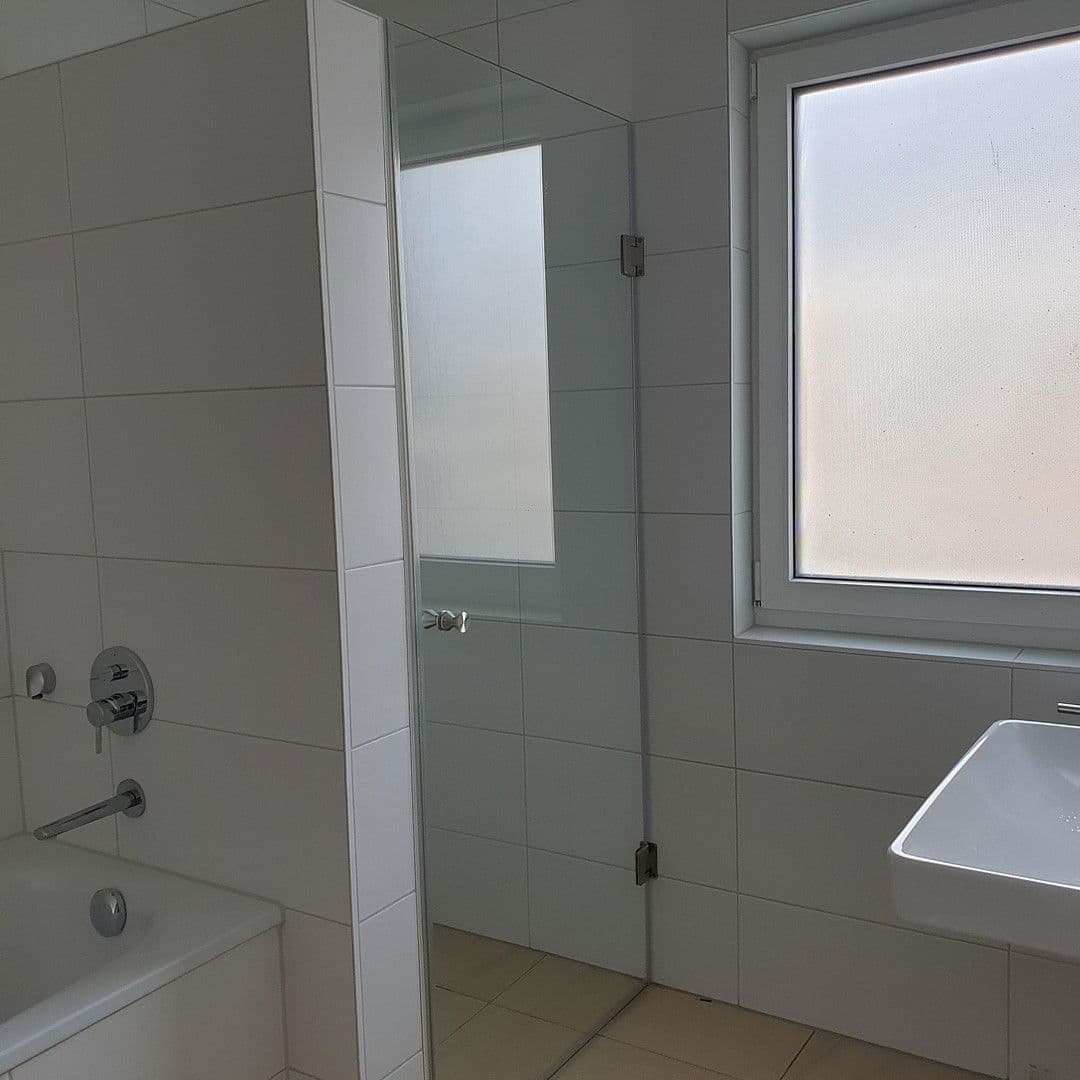 Pronájem bytu 3+1 88 m², Georg-Huber-Str. 14, Zorneding, Ortsteil Pöring, Bavorsko Pronájem bytu 3+1 88 m², Georg-Huber-Str. 14, Zorneding, Ortsteil Pöring, Bavorsko