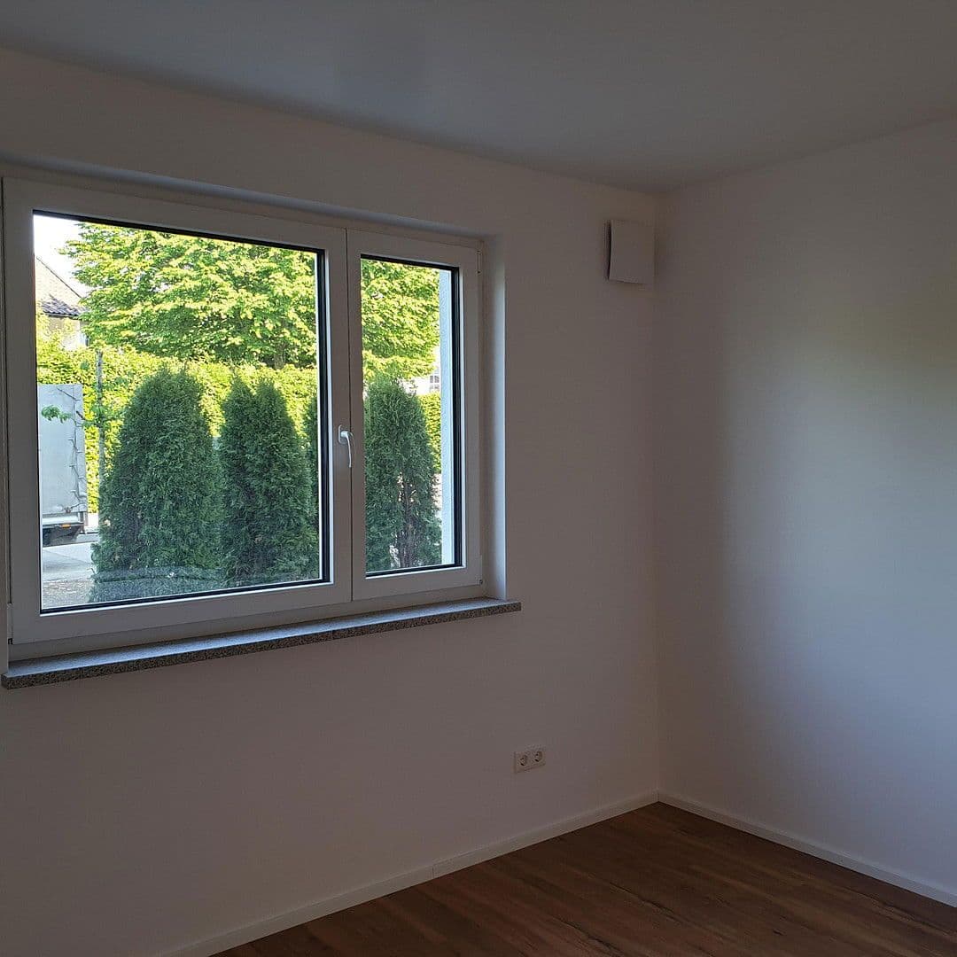 Pronájem bytu 3+1 88 m², Georg-Huber-Str. 14, Zorneding, Ortsteil Pöring, Bavorsko Pronájem bytu 3+1 88 m², Georg-Huber-Str. 14, Zorneding, Ortsteil Pöring, Bavorsko
