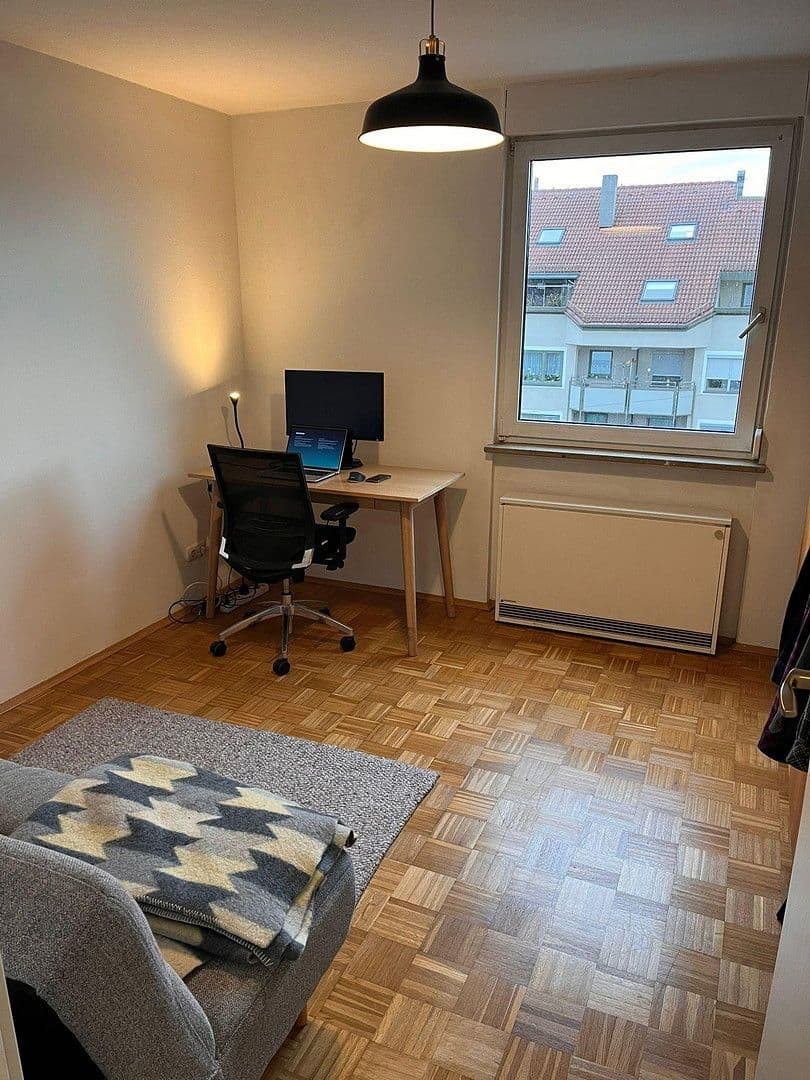 Pronájem bytu 3+1 95 m², Berg-am-Laim-Str. 60a, München, Bavorsko Pronájem bytu 3+1 95 m², Berg-am-Laim-Str. 60a, München, Bavorsko