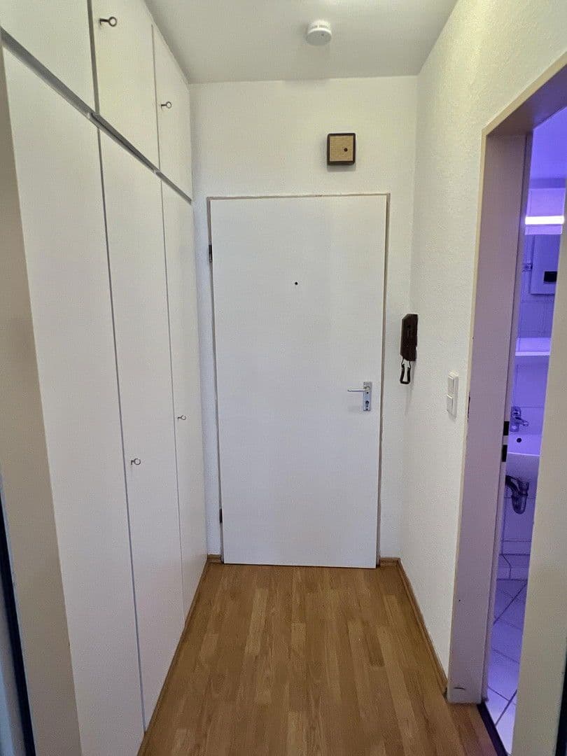 Pronájem bytu 1+1 30 m², Wuppertal, Severní Porýní-Vestfálsko Pronájem bytu 1+1 30 m², Wuppertal, Severní Porýní-Vestfálsko