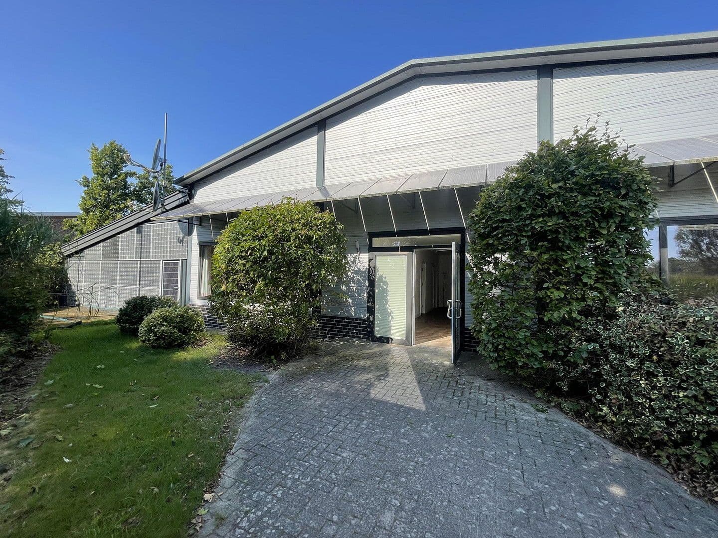 Prodej nebytového prostoru 3.567 m², Huntestrasse 7, Friesoythe, Dolní Sasko Prodej nebytového prostoru 3.567 m², Huntestrasse 7, Friesoythe, Dolní Sasko