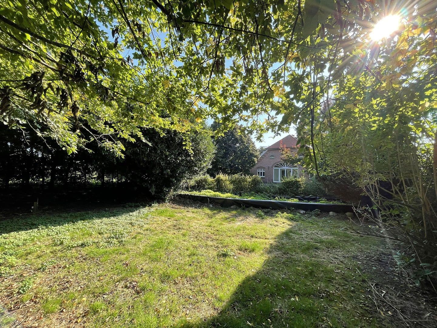 Prodej domu 206 m², pozemek 3.567 m², Huntestrasse 7, Friesoythe, Dolní Sasko Prodej domu 206 m², pozemek 3.567 m², Huntestrasse 7, Friesoythe, Dolní Sasko