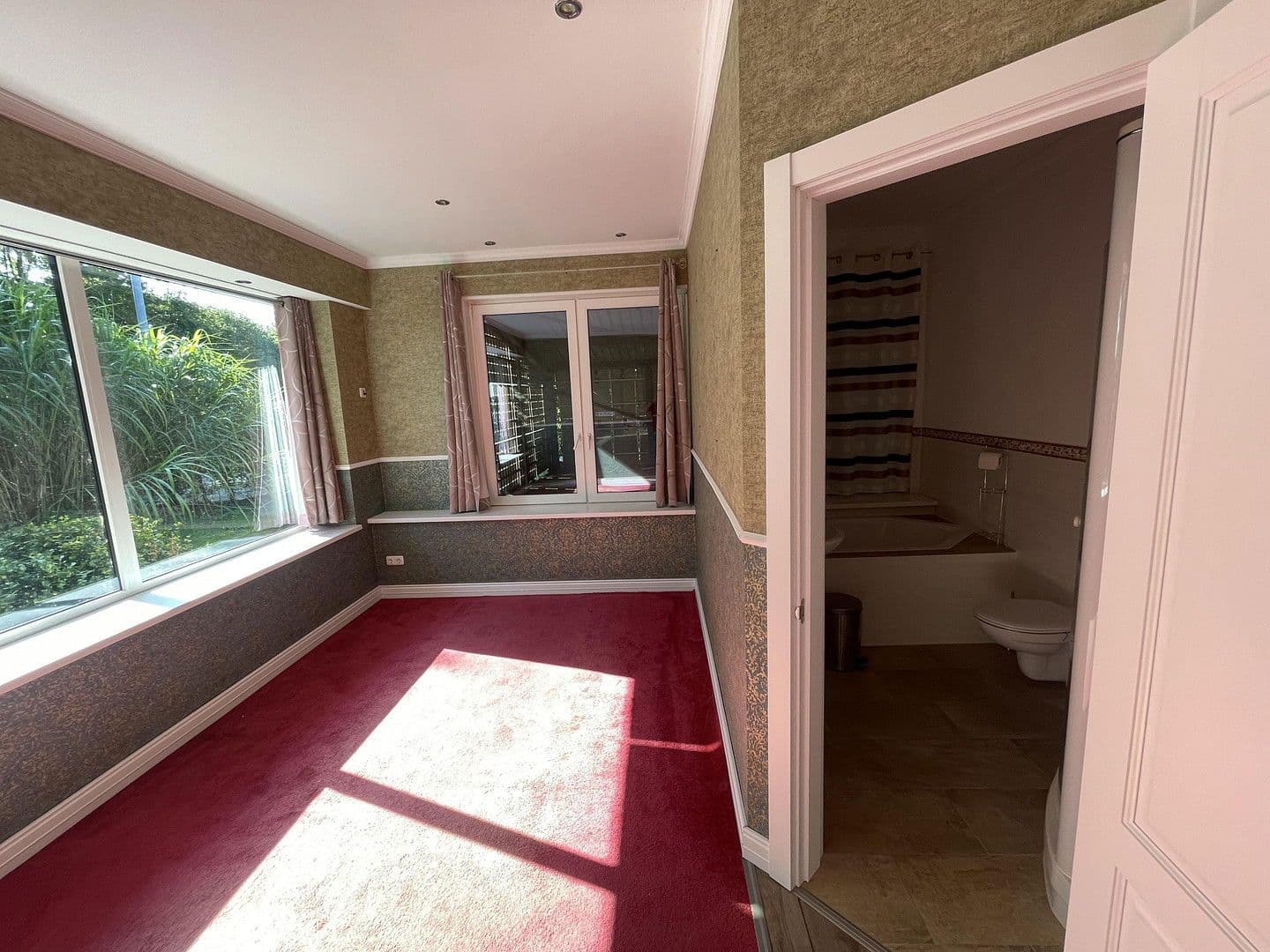 Prodej domu 206 m², pozemek 3.567 m², Huntestrasse 7, Friesoythe, Dolní Sasko Prodej domu 206 m², pozemek 3.567 m², Huntestrasse 7, Friesoythe, Dolní Sasko