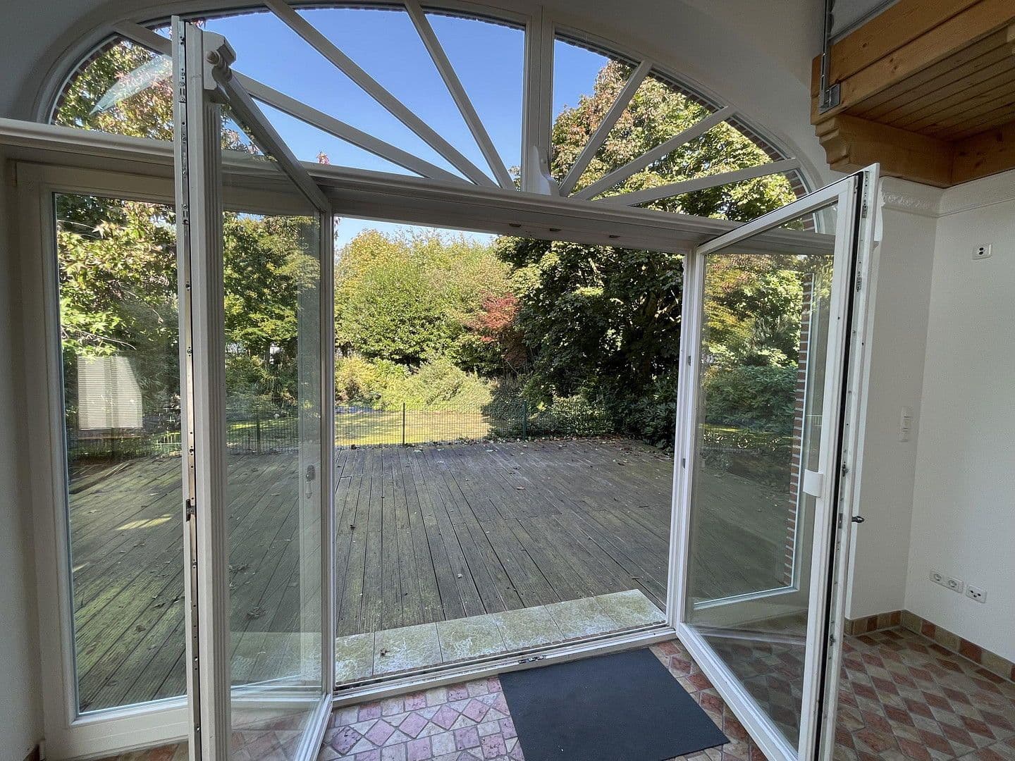 Prodej domu 206 m², pozemek 3.567 m², Huntestrasse 7, Friesoythe, Dolní Sasko Prodej domu 206 m², pozemek 3.567 m², Huntestrasse 7, Friesoythe, Dolní Sasko