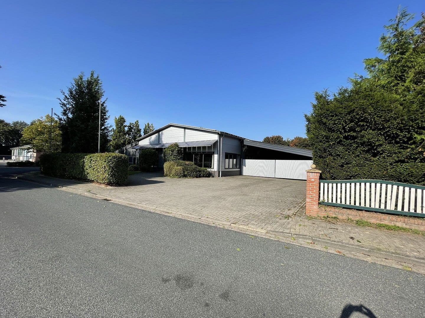 Prodej domu 206 m², pozemek 3.567 m², Huntestrasse 7, Friesoythe, Dolní Sasko Prodej domu 206 m², pozemek 3.567 m², Huntestrasse 7, Friesoythe, Dolní Sasko