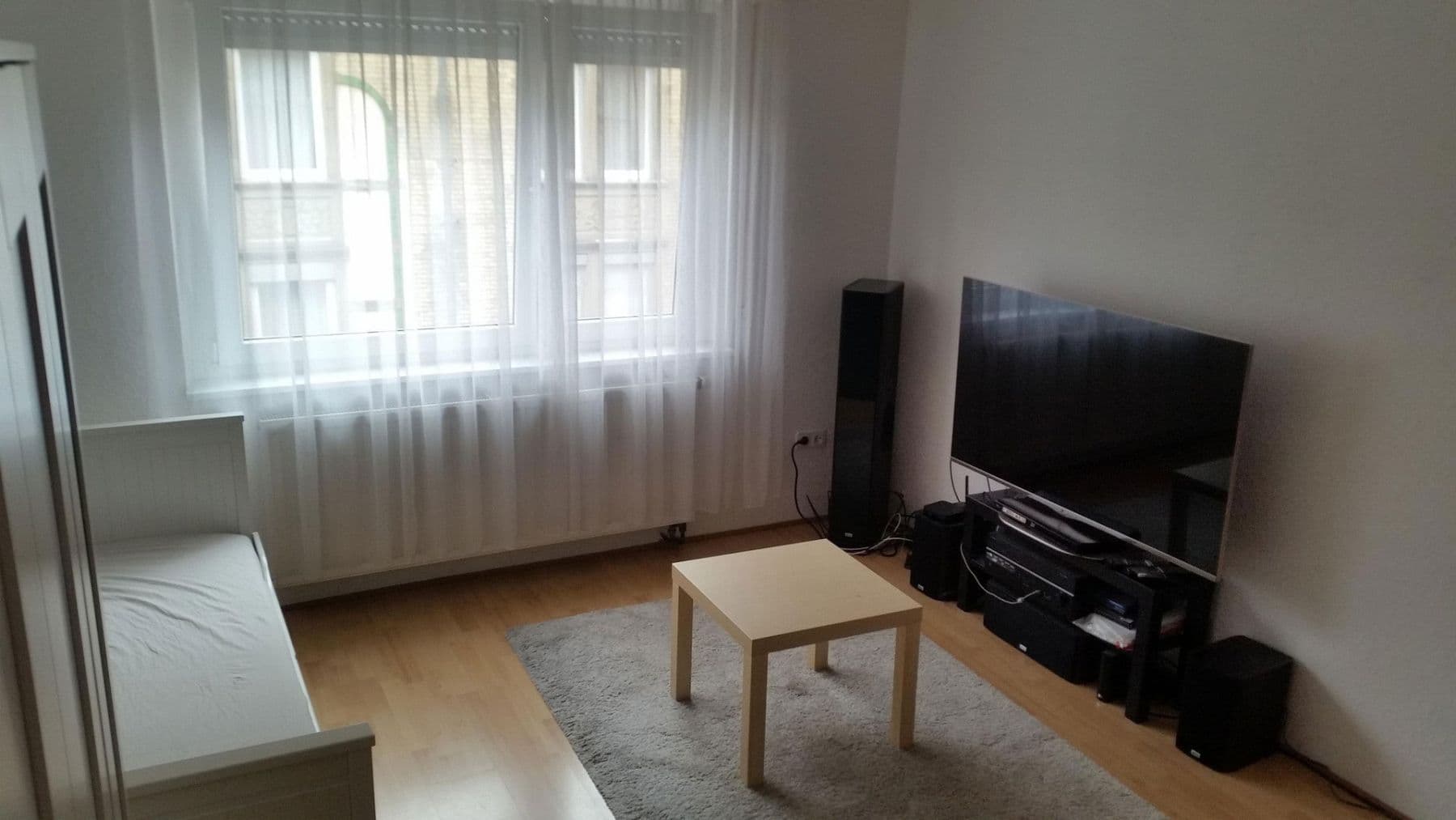 Pronájem bytu 3+1 68 m², Römerstraße 50, Stuttgart, Bádensko-Württembersko Pronájem bytu 3+1 68 m², Römerstraße 50, Stuttgart, Bádensko-Württembersko