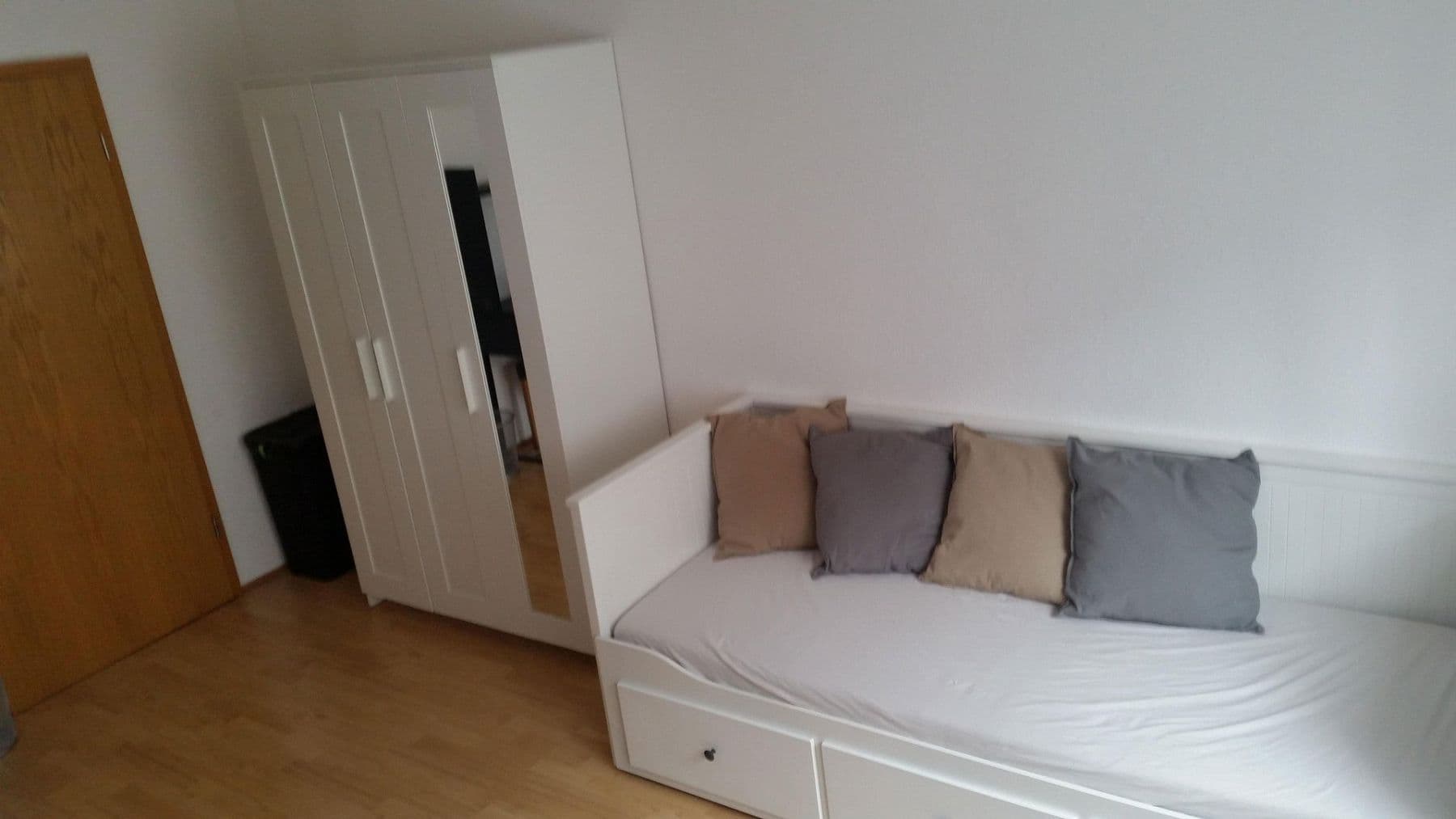 Pronájem bytu 3+1 68 m², Römerstraße 50, Stuttgart, Bádensko-Württembersko Pronájem bytu 3+1 68 m², Römerstraße 50, Stuttgart, Bádensko-Württembersko