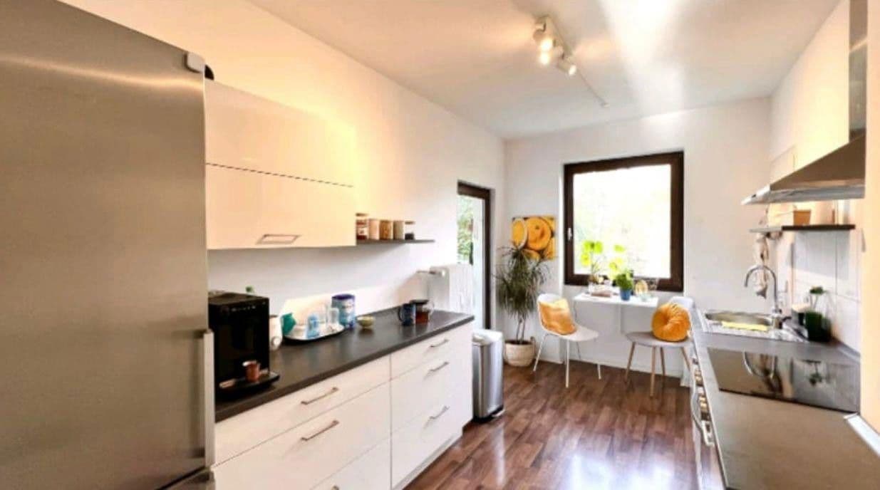 Prodej bytu 3+1 91 m², Heinrichstr. 105, Düsseldorf, Severní Porýní-Vestfálsko Prodej bytu 3+1 91 m², Heinrichstr. 105, Düsseldorf, Severní Porýní-Vestfálsko