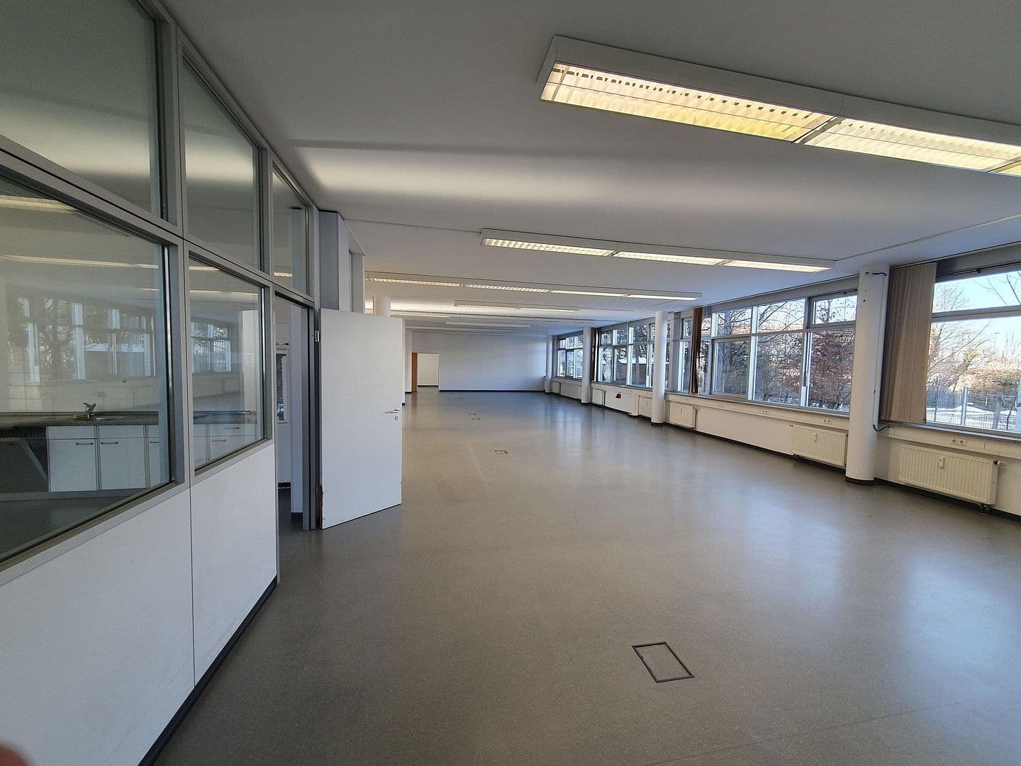 Pronájem kanceláře 512 m², Baldhamer Straße 39, Vaterstetten, Bavorsko Pronájem kanceláře 512 m², Baldhamer Straße 39, Vaterstetten, Bavorsko
