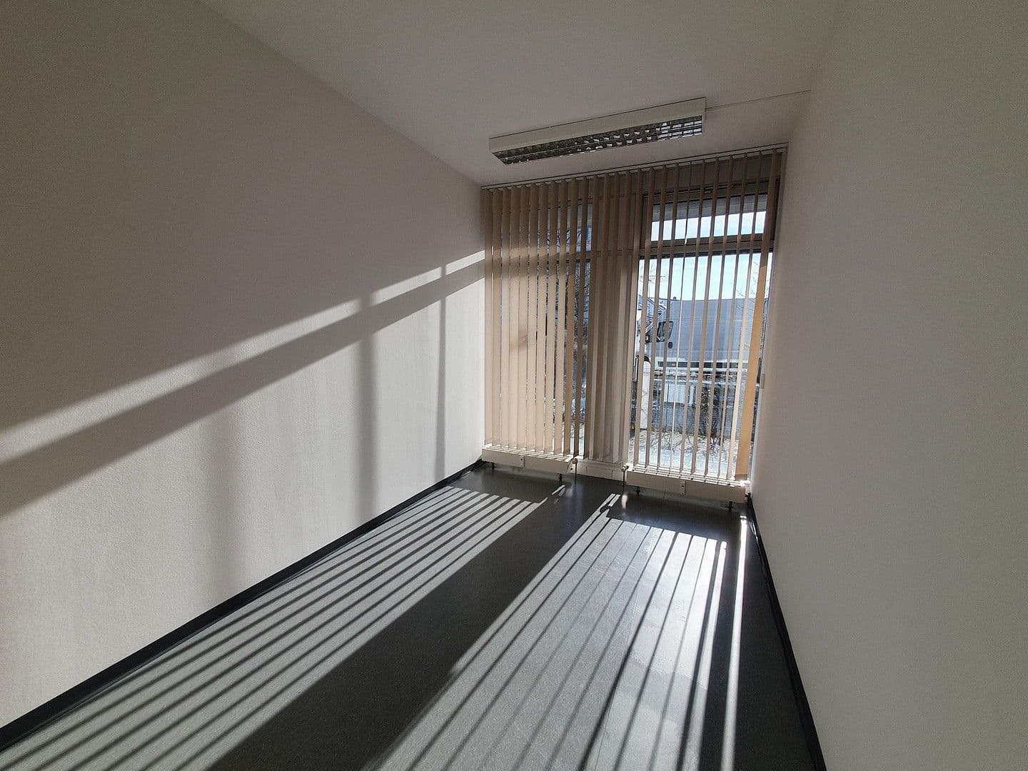 Pronájem kanceláře 512 m², Baldhamer Straße 39, Vaterstetten, Bavorsko Pronájem kanceláře 512 m², Baldhamer Straße 39, Vaterstetten, Bavorsko