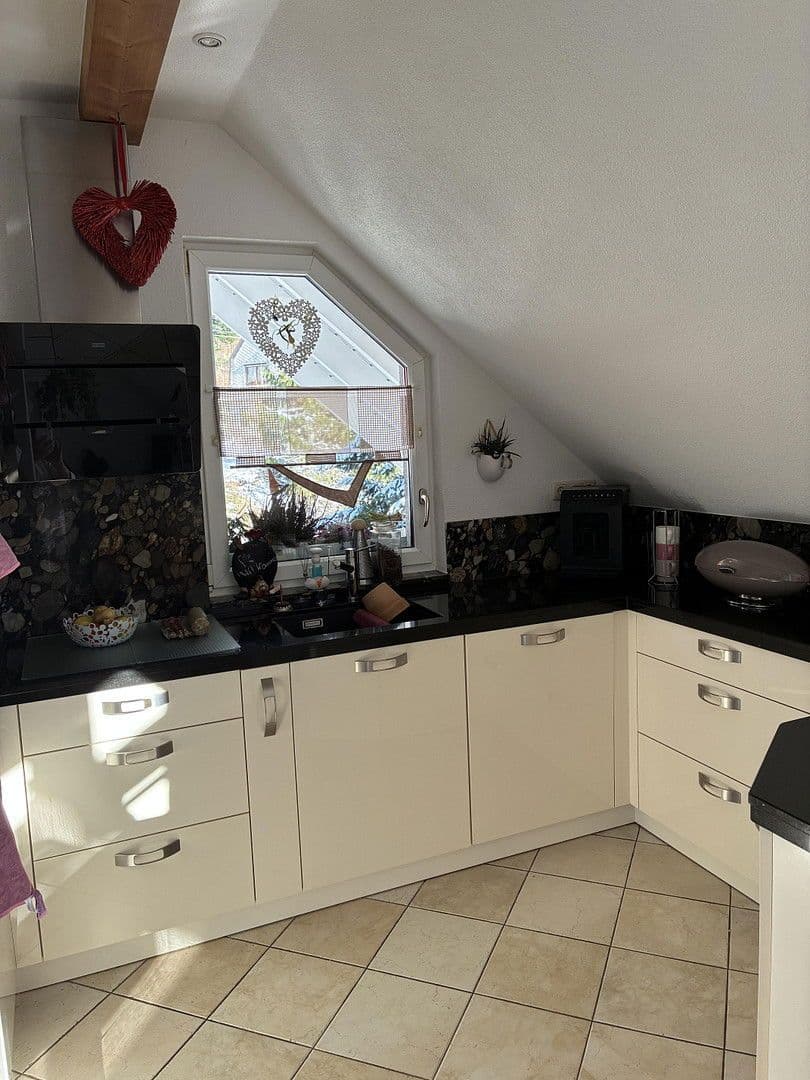 Prodej bytu 4+1 105 m², Suhl, Durynsko Prodej bytu 4+1 105 m², Suhl, Durynsko