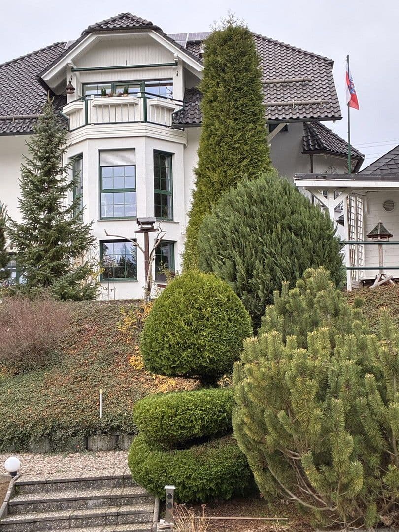 Prodej bytu 4+1 105 m², Suhl, Durynsko Prodej bytu 4+1 105 m², Suhl, Durynsko