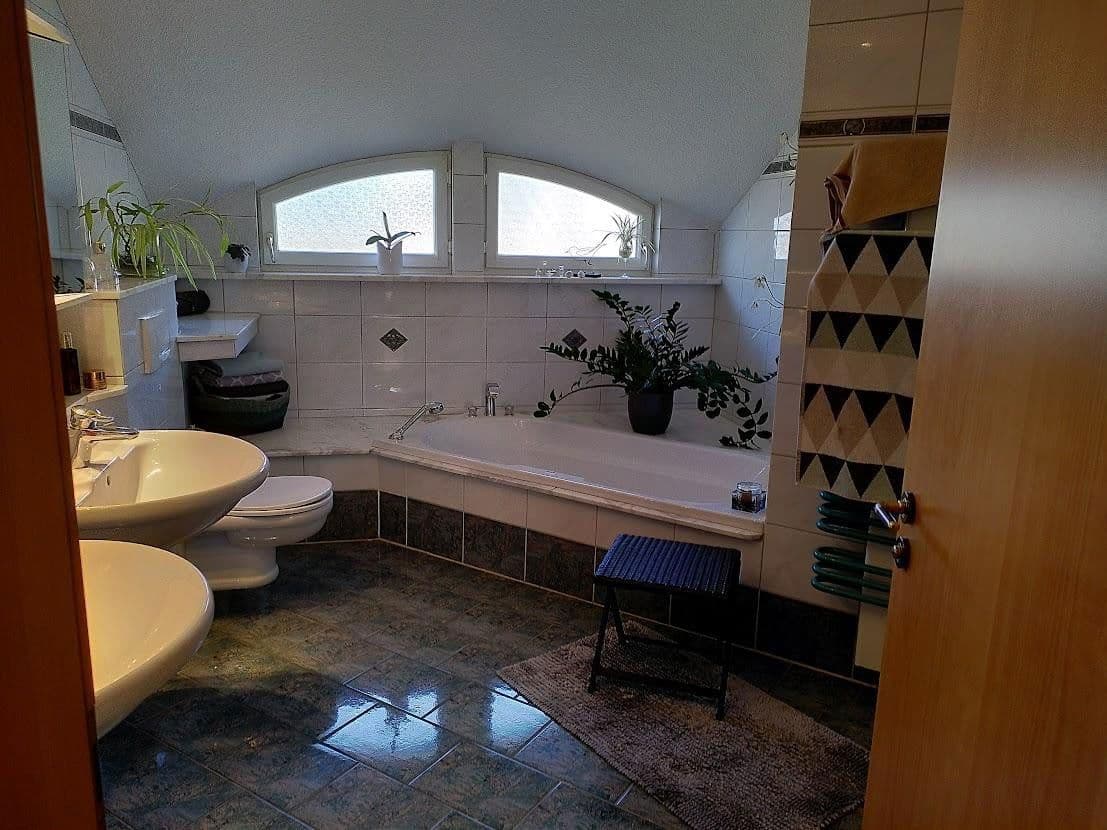 Prodej bytu 4+1 105 m², Suhl, Durynsko Prodej bytu 4+1 105 m², Suhl, Durynsko