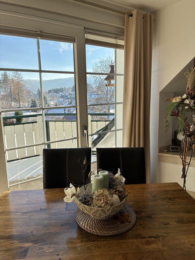 Prodej bytu 4+1 105 m², Suhl, Durynsko Prodej bytu 4+1 105 m², Suhl, Durynsko