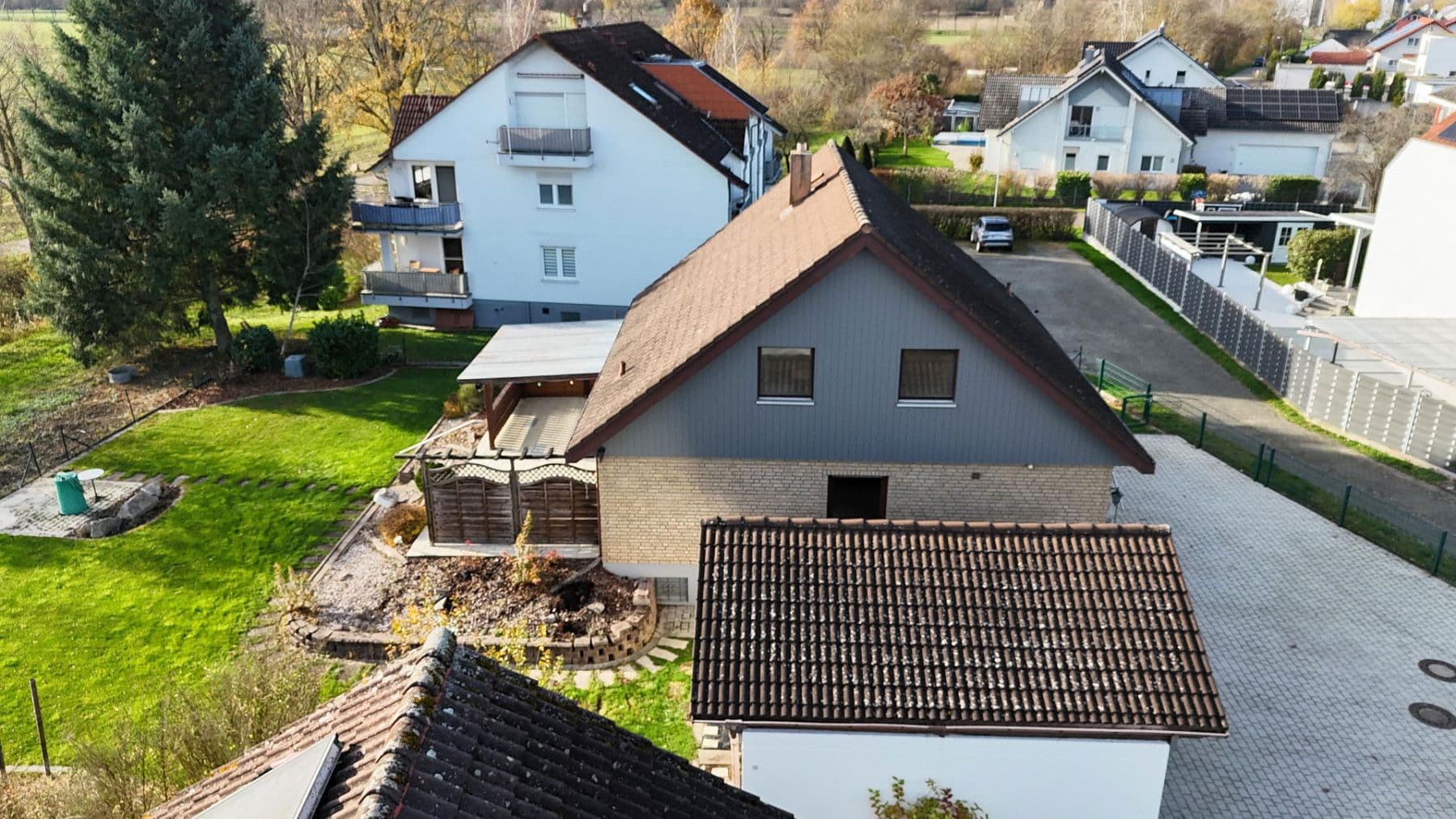 Prodej domu 144 m², pozemek 737 m², Kehl, Bádensko-Württembersko Prodej domu 144 m², pozemek 737 m², Kehl, Bádensko-Württembersko