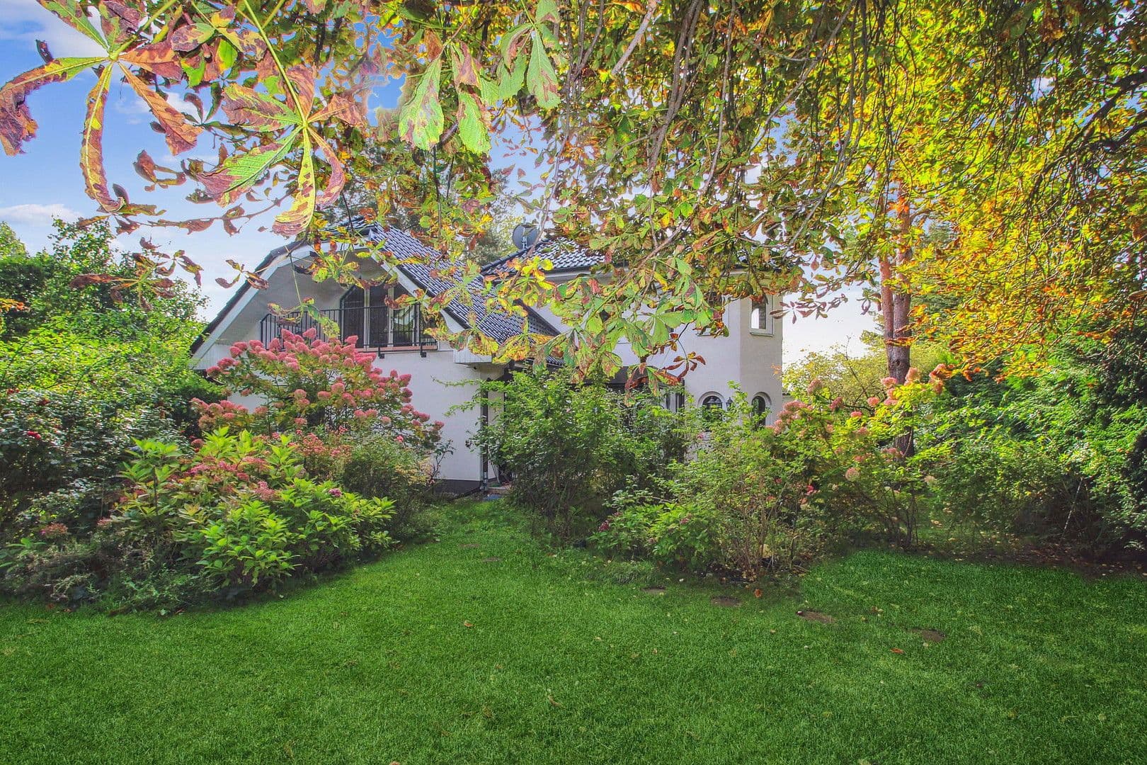 Prodej domu 234 m², pozemek 16.257 m², Am Mellensee, Braniborsko Prodej domu 234 m², pozemek 16.257 m², Am Mellensee, Braniborsko