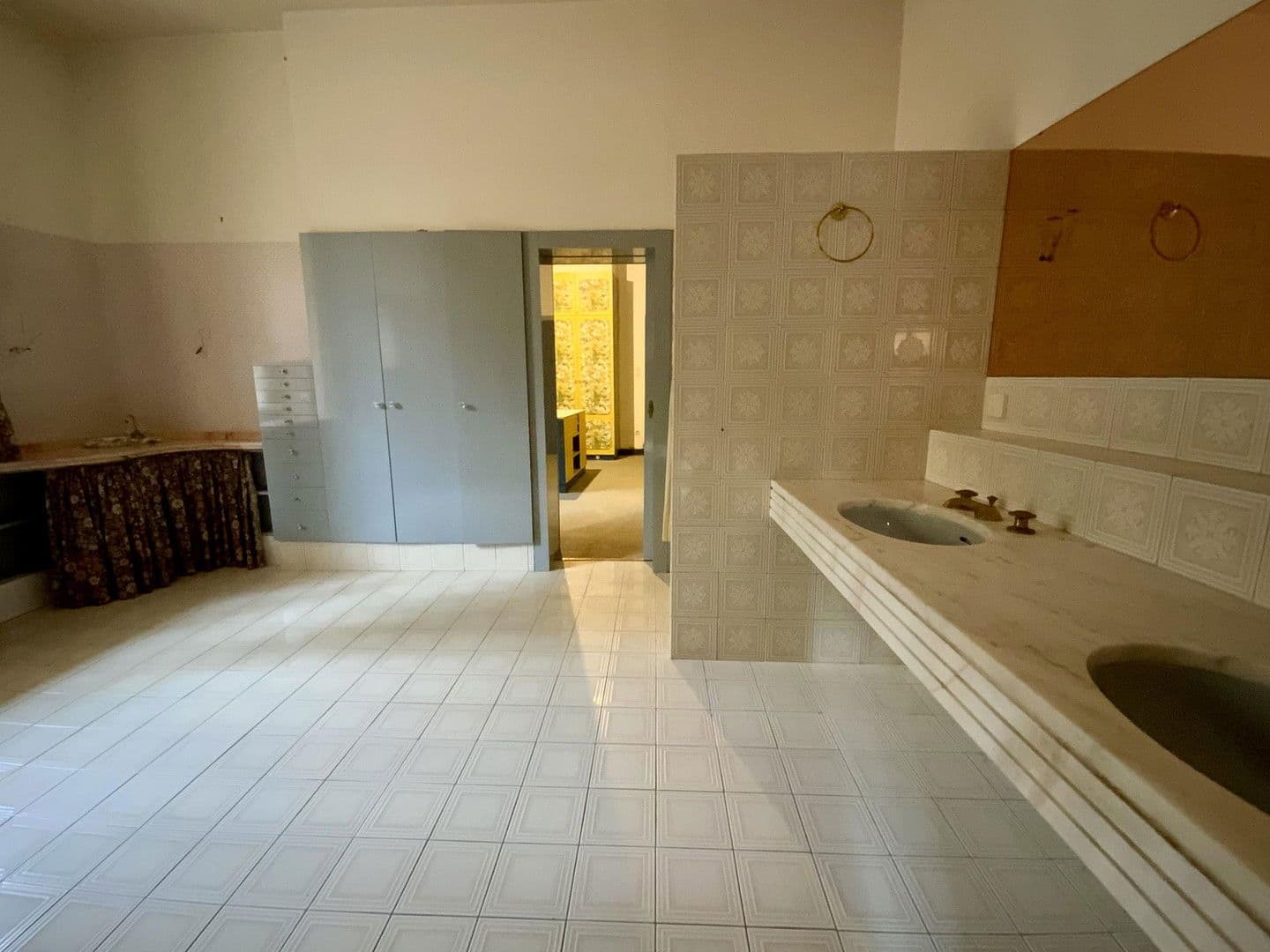 Prodej domu 872 m², pozemek 25.421 m², Sankt Veit an der Glan, Korutany Prodej domu 872 m², pozemek 25.421 m², Sankt Veit an der Glan, Korutany