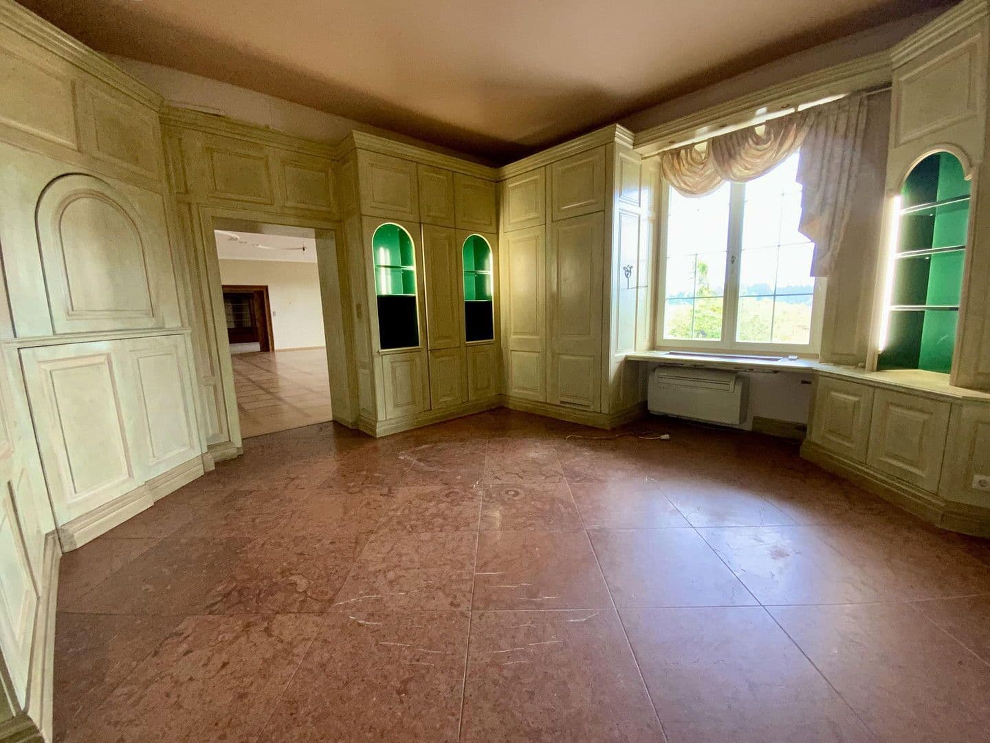 Prodej domu 872 m², pozemek 25.421 m², Sankt Veit an der Glan, Korutany Prodej domu 872 m², pozemek 25.421 m², Sankt Veit an der Glan, Korutany