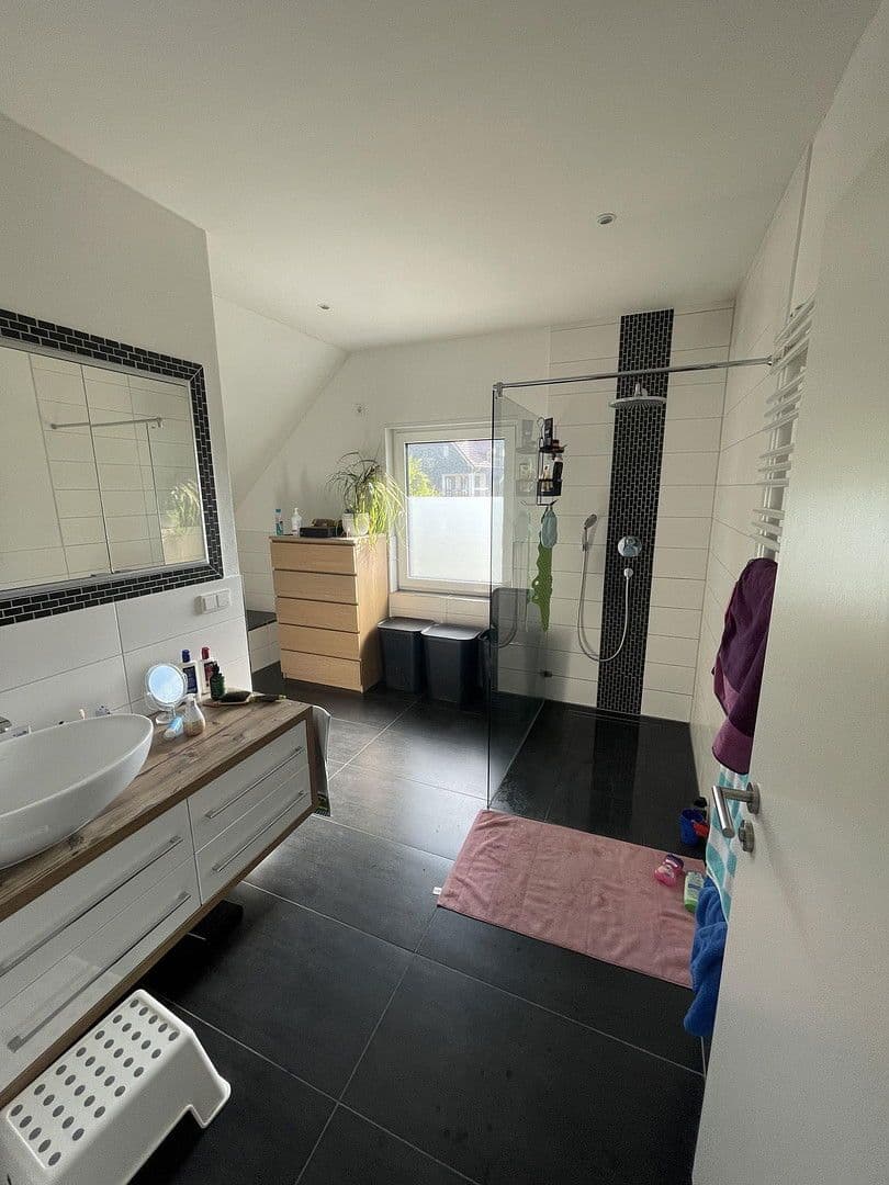 Prodej domu 212 m², pozemek 678 m², Laufach, Bavorsko Prodej domu 212 m², pozemek 678 m², Laufach, Bavorsko