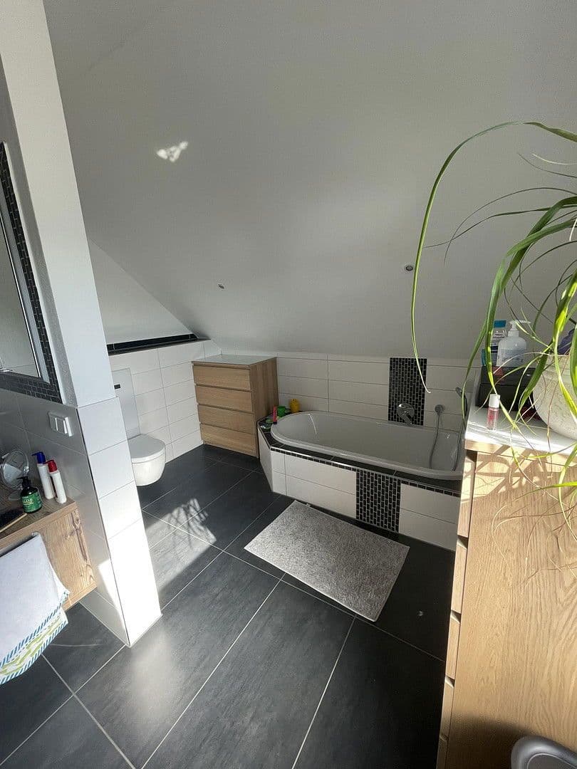 Prodej domu 212 m², pozemek 678 m², Laufach, Bavorsko Prodej domu 212 m², pozemek 678 m², Laufach, Bavorsko