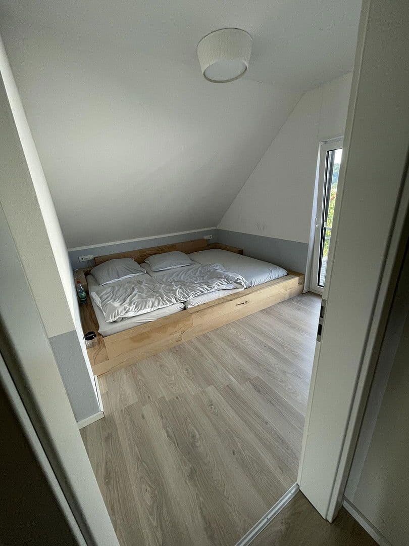 Prodej domu 212 m², pozemek 678 m², Laufach, Bavorsko Prodej domu 212 m², pozemek 678 m², Laufach, Bavorsko