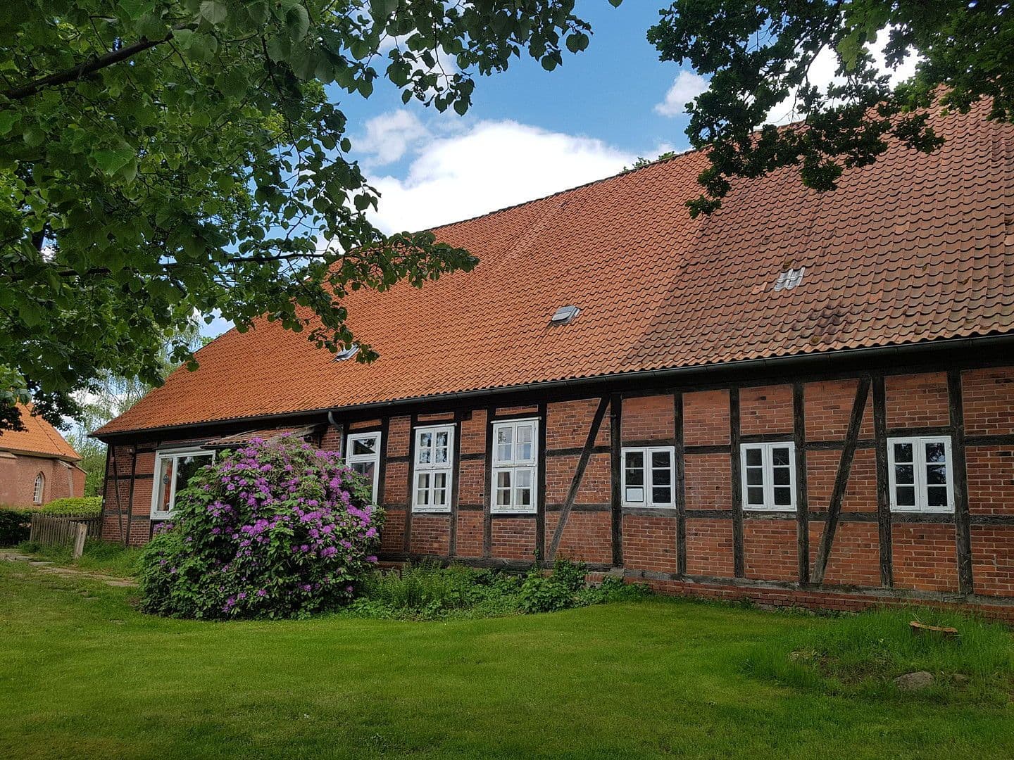 Prodej domu 210 m², pozemek 6.624 m², Zum Kirchplatz 14, Bleckede, Dolní Sasko Prodej domu 210 m², pozemek 6.624 m², Zum Kirchplatz 14, Bleckede, Dolní Sasko