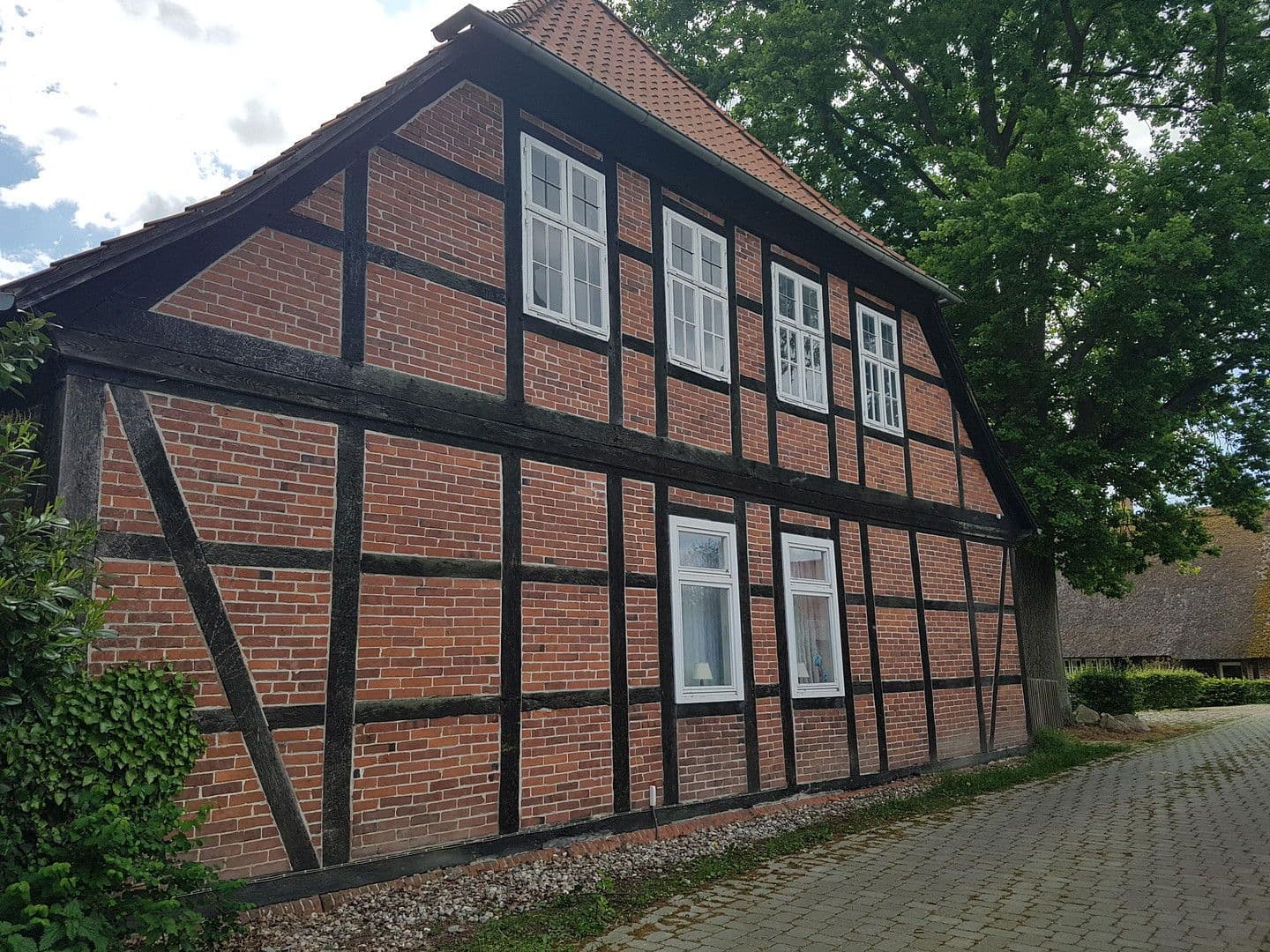 Prodej domu 210 m², pozemek 6.624 m², Zum Kirchplatz 14, Bleckede, Dolní Sasko Prodej domu 210 m², pozemek 6.624 m², Zum Kirchplatz 14, Bleckede, Dolní Sasko