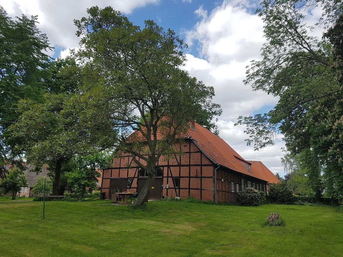 Prodej domu 210 m², pozemek 6.624 m², Zum Kirchplatz 14, Bleckede, Dolní Sasko Prodej domu 210 m², pozemek 6.624 m², Zum Kirchplatz 14, Bleckede, Dolní Sasko