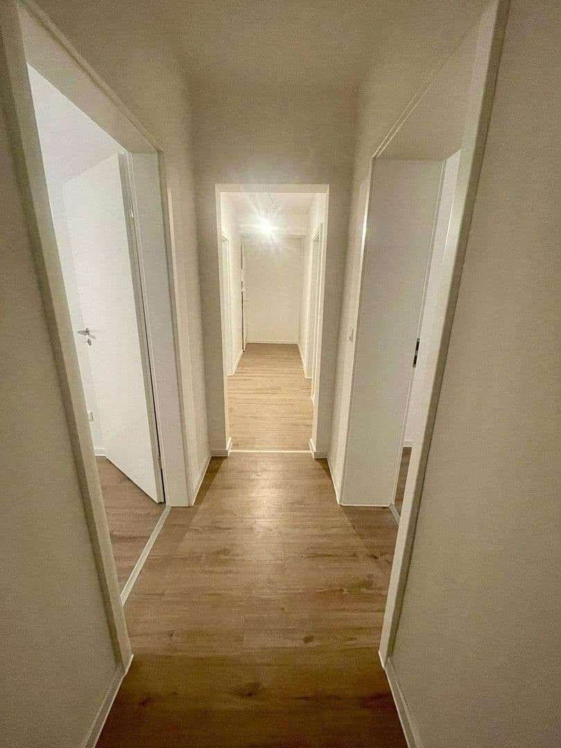 Pronájem bytu 3+1 66 m², Gugelstraße 121, Nürnberg, Bavorsko Pronájem bytu 3+1 66 m², Gugelstraße 121, Nürnberg, Bavorsko