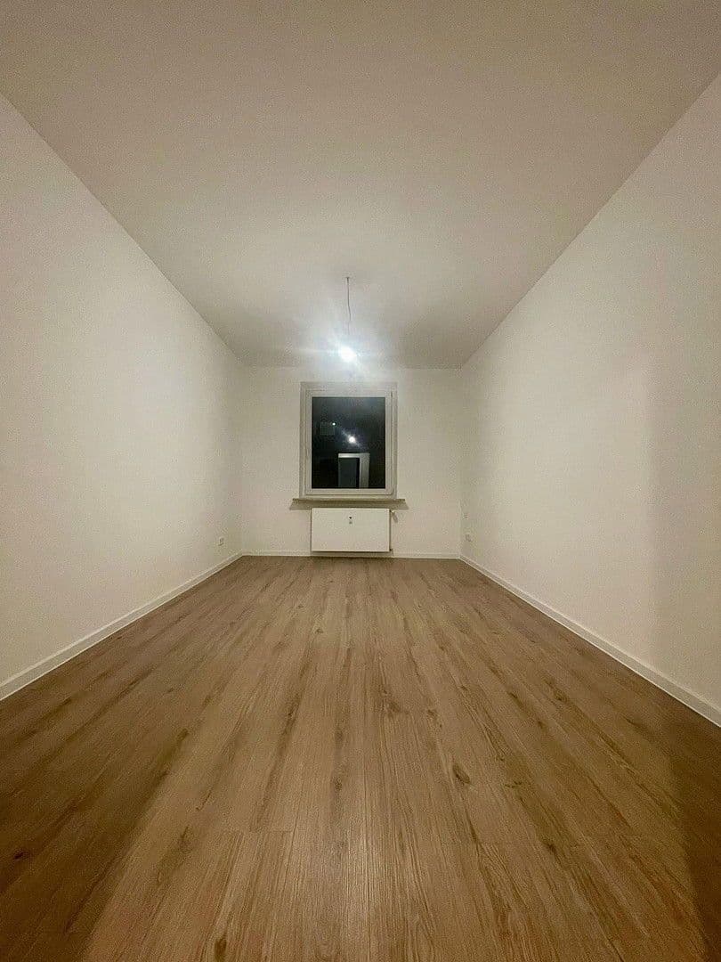 Pronájem bytu 3+1 66 m², Gugelstraße 121, Nürnberg, Bavorsko Pronájem bytu 3+1 66 m², Gugelstraße 121, Nürnberg, Bavorsko