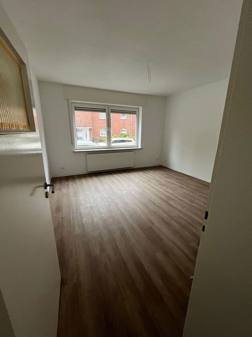 Pronájem bytu 3+1 71 m², Steckendorfer Str. 176, Krefeld, Severní Porýní-Vestfálsko Pronájem bytu 3+1 71 m², Steckendorfer Str. 176, Krefeld, Severní Porýní-Vestfálsko