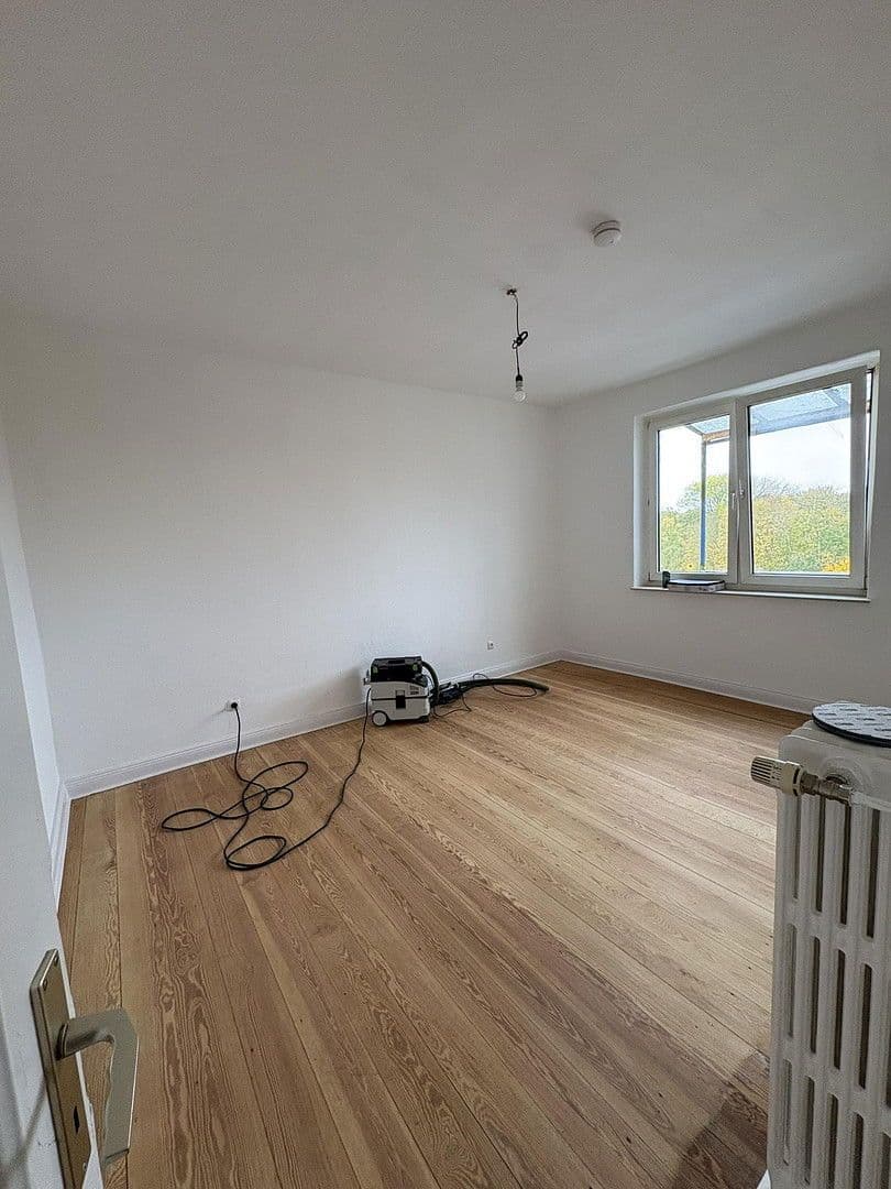 Pronájem bytu 3+1 80 m², Hamburger Chaussee 38, kiel, Šlesvicko-Holštýnsko Pronájem bytu 3+1 80 m², Hamburger Chaussee 38, kiel, Šlesvicko-Holštýnsko