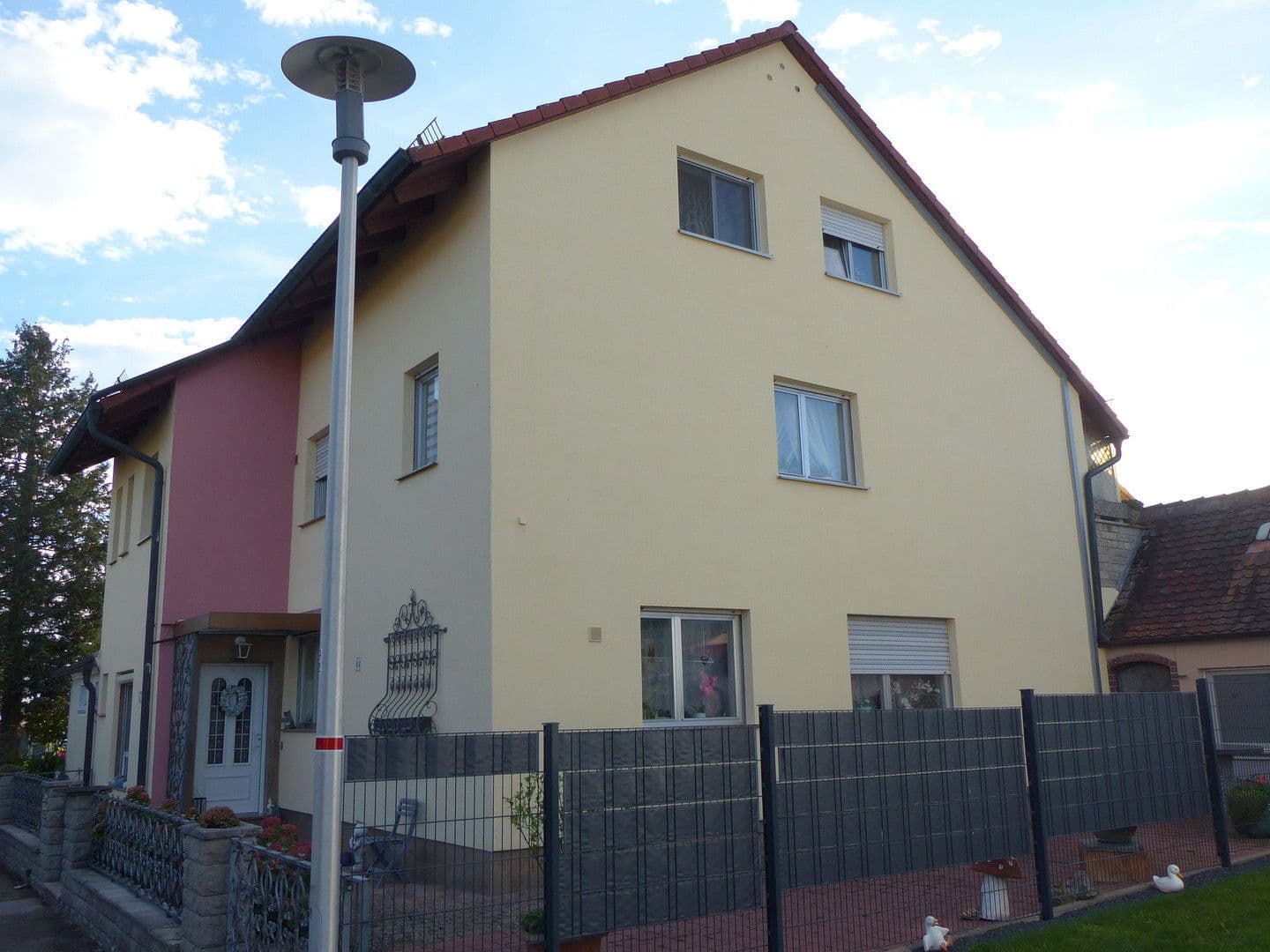 Prodej domu 262 m², pozemek 465 m², Ansbach-Meinhardswinden, Bavorsko Prodej domu 262 m², pozemek 465 m², Ansbach-Meinhardswinden, Bavorsko